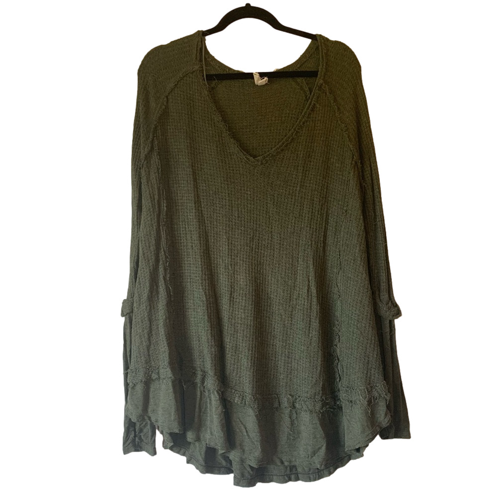 We the Free Earthbound Thermal Green Longsleeve Distressed V-Neck Shirt Medium